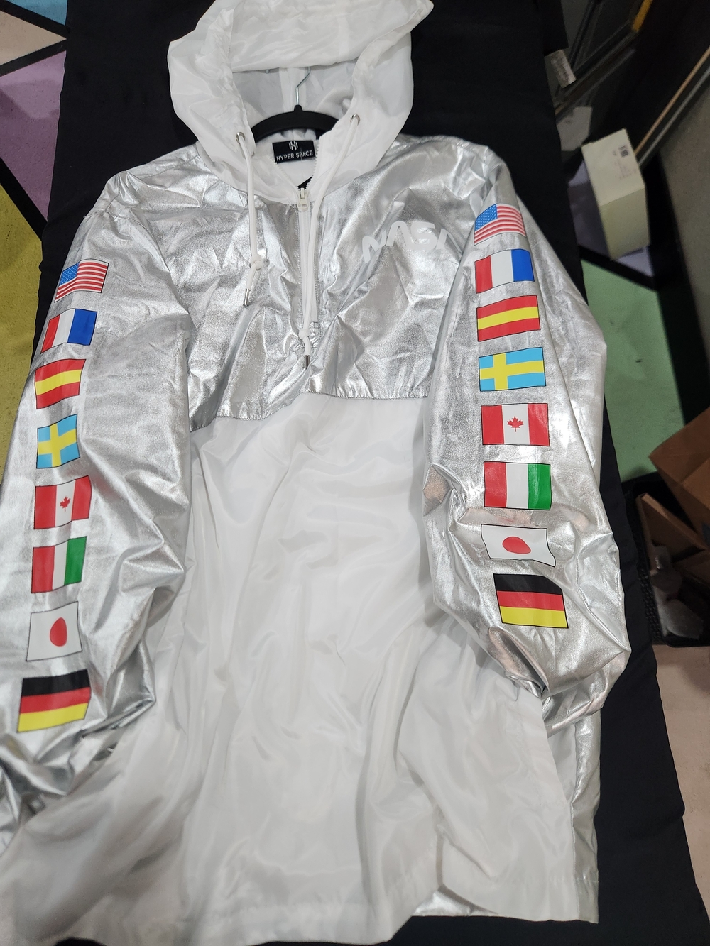 NASA World Flag Windbreaker Silver/white